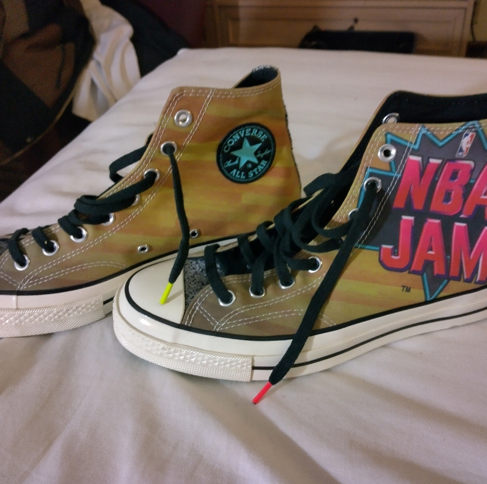 Men's size 9 NBA Jam Chuck Taylor Converse All Stars